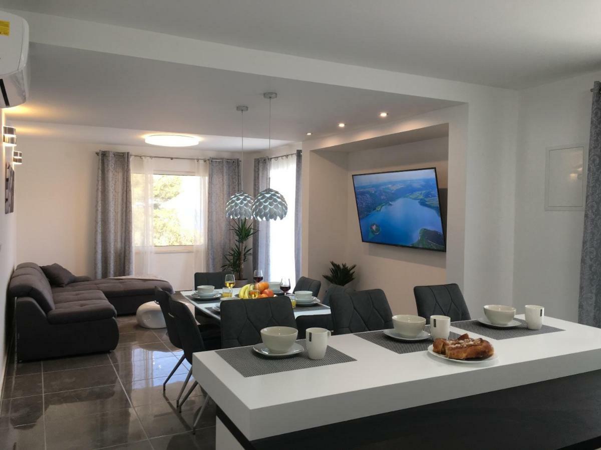 Holiday Hvar Vrbanj المظهر الخارجي الصورة